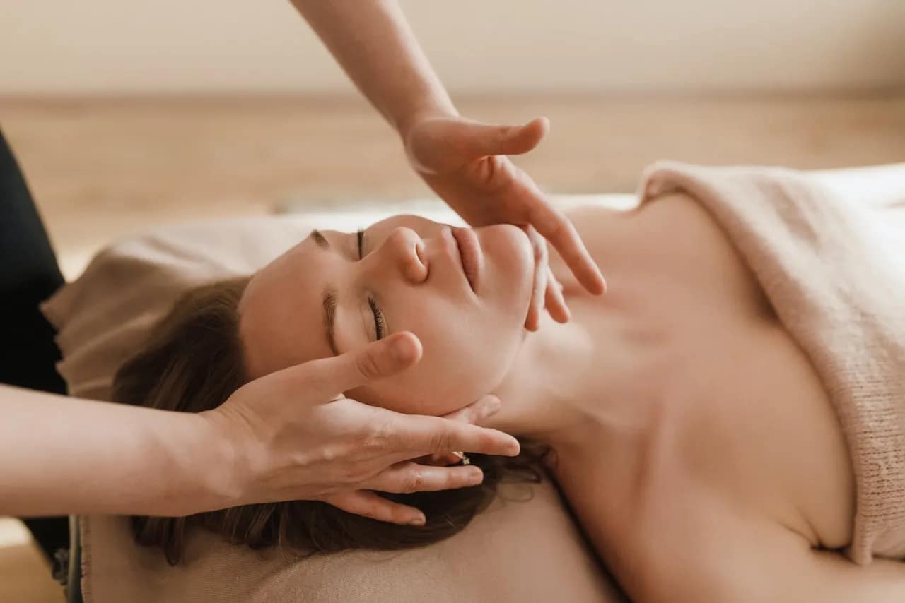 Massage til Gravide: En Vej til Wellness og Fysiske velbehag